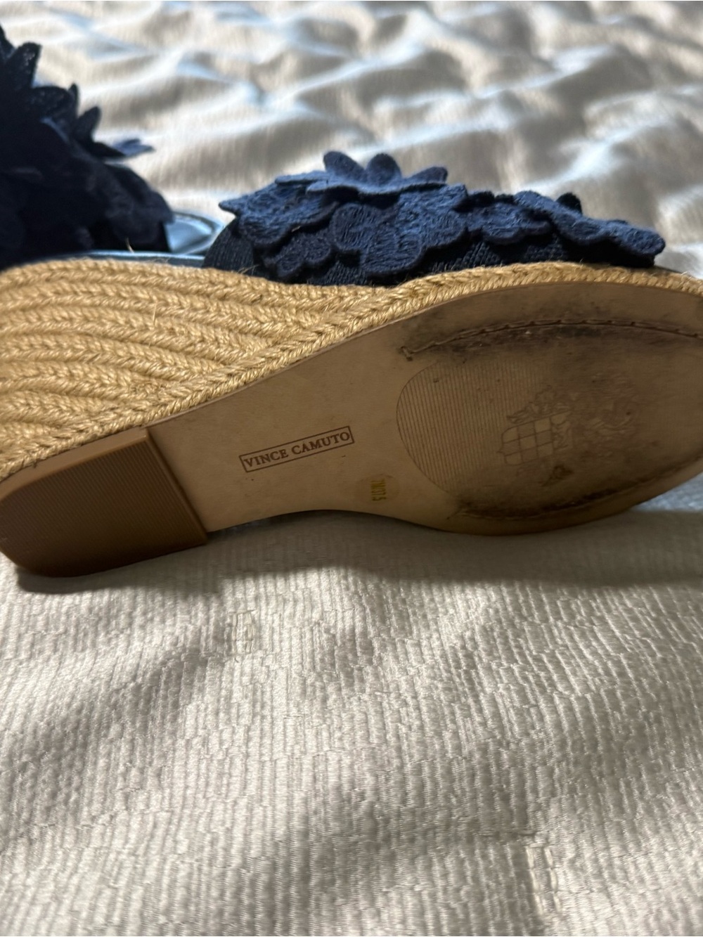 Vince Camuto Navy Floral Appliqué Slide Mules - Picture 3 of 3